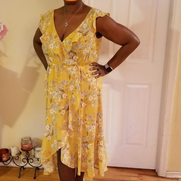 Dress - Picture 10 of 10